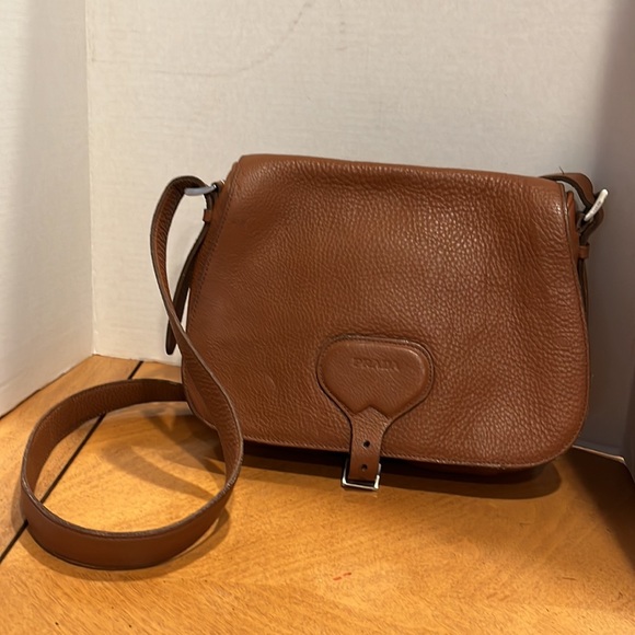 Prada pre loved but actually new stunning impecable luggage color vintage bag